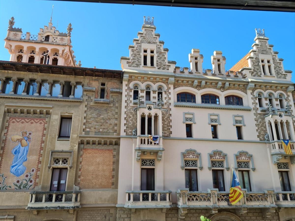 Apartaments Vicus 3 Con Vistas A La Plaza Mayor De Vic Extérieur photo